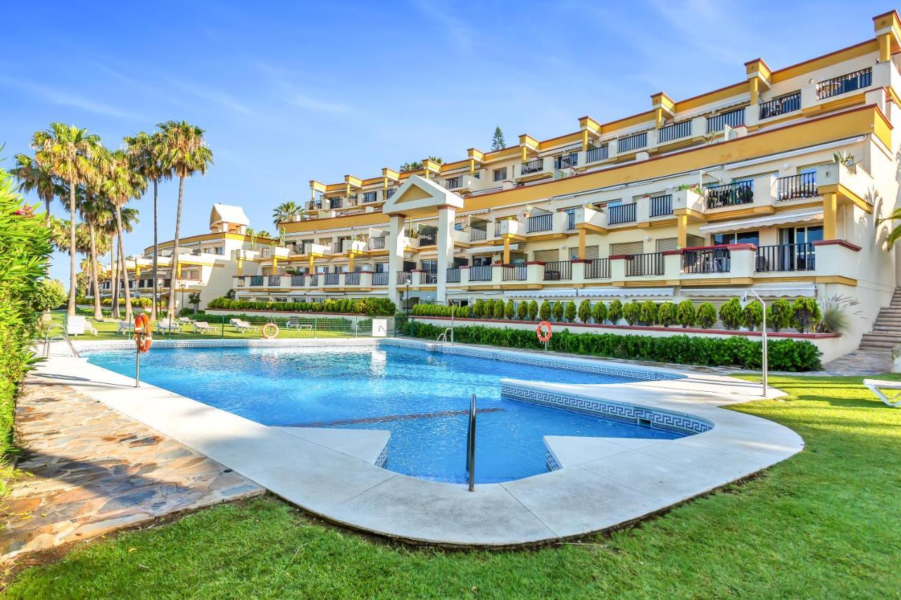 Super2Beachfront Μαρμπέλλα Εξωτερικό φωτογραφία
