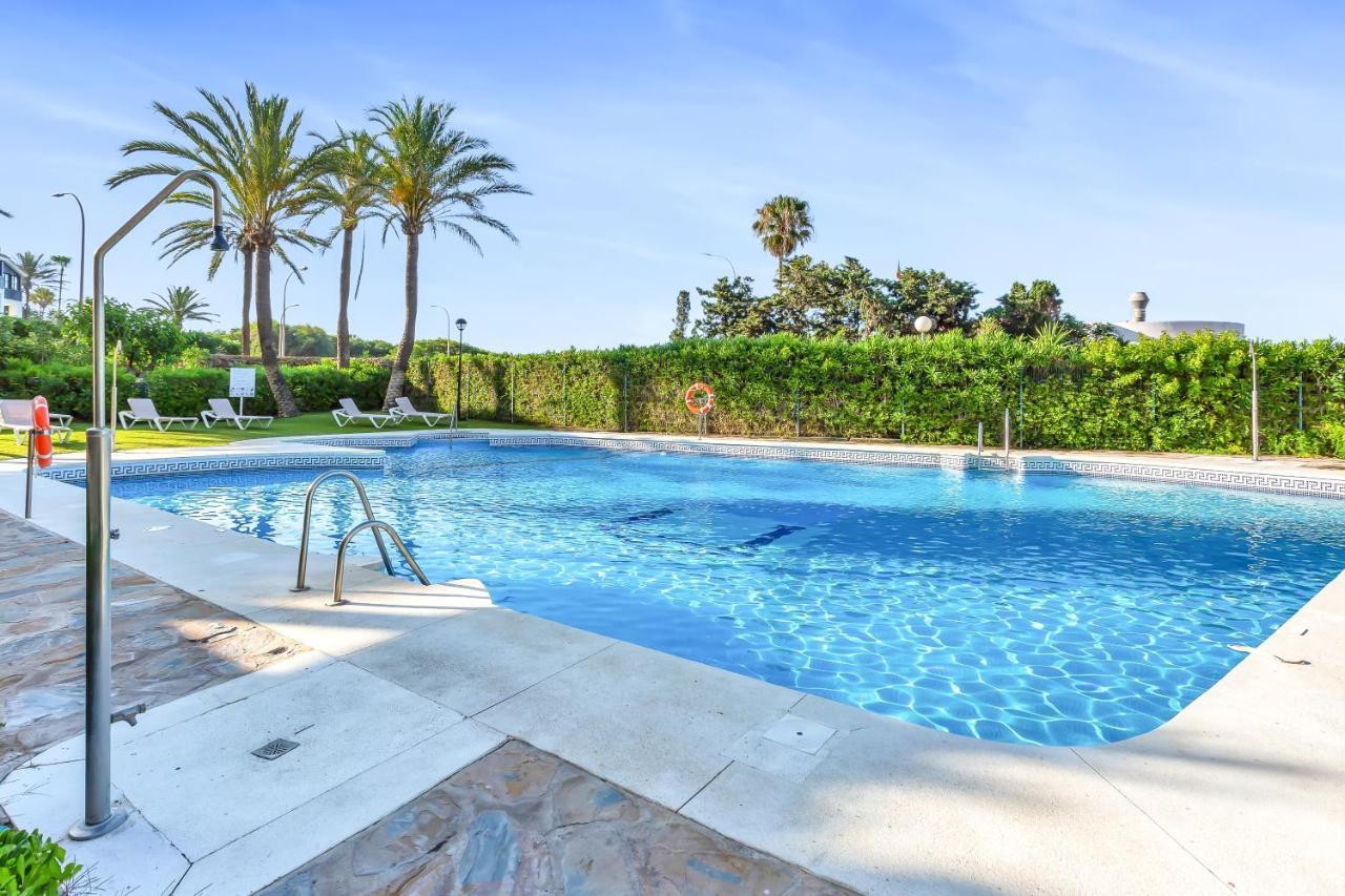Super2Beachfront Μαρμπέλλα Εξωτερικό φωτογραφία