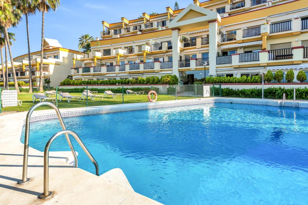 Super2Beachfront Μαρμπέλλα Εξωτερικό φωτογραφία