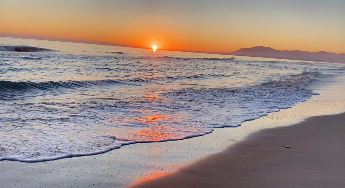 Super2Beachfront Μαρμπέλλα Εξωτερικό φωτογραφία
